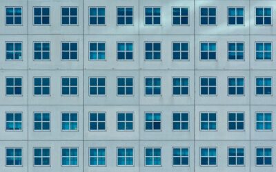 Ventanas y puertas de aluminio para pisos: qué falla y cómo acertar